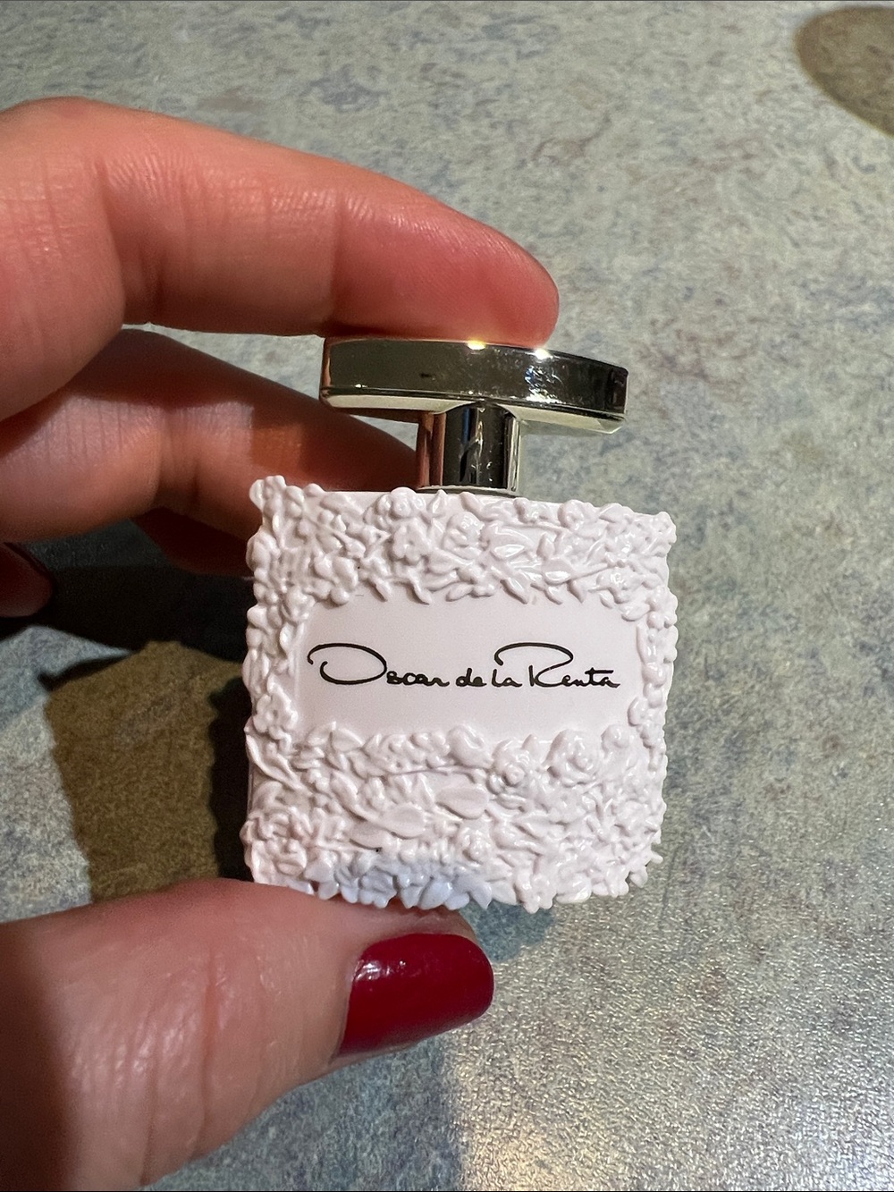 Oscar de la Renta miniature collectors bottle no box